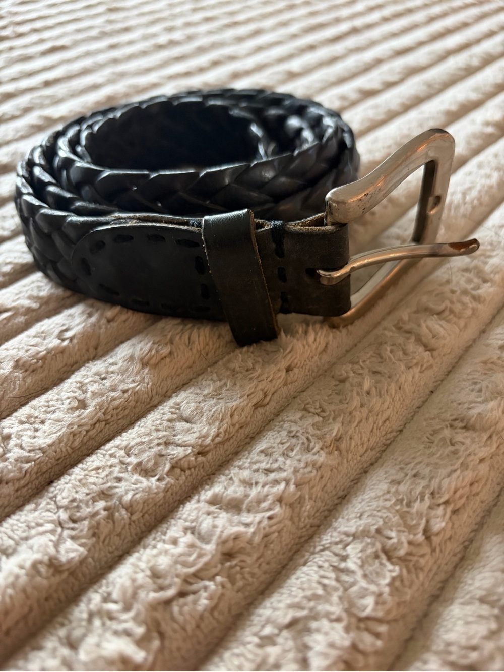 Braided Men's Leather Belt in Black - Timeless Casual Accessory